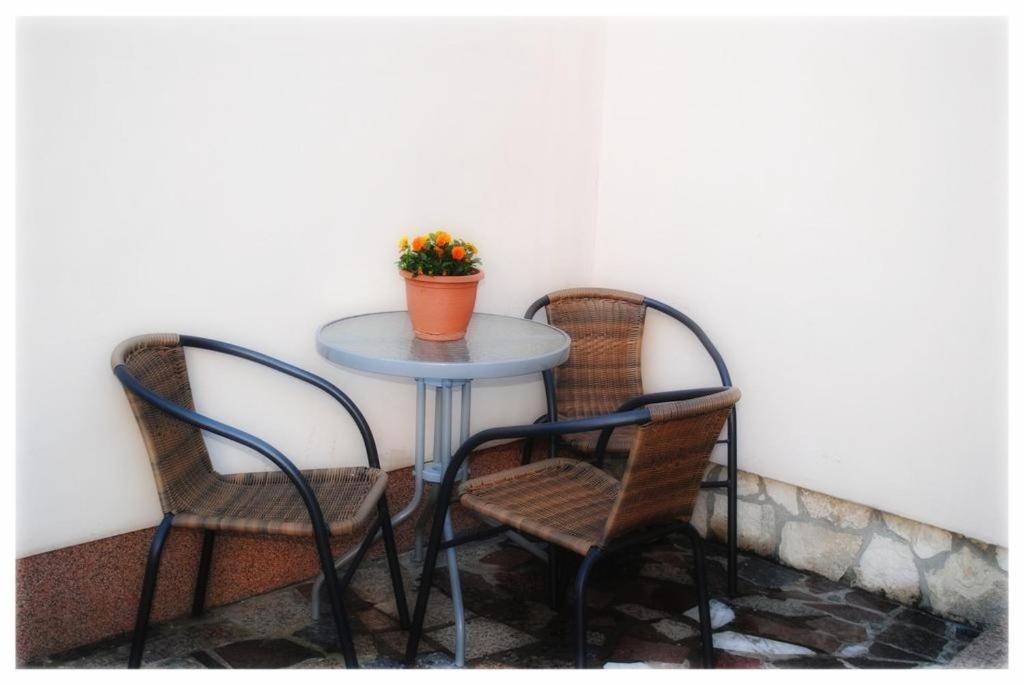 Apartmani Alma Pula Exterior foto